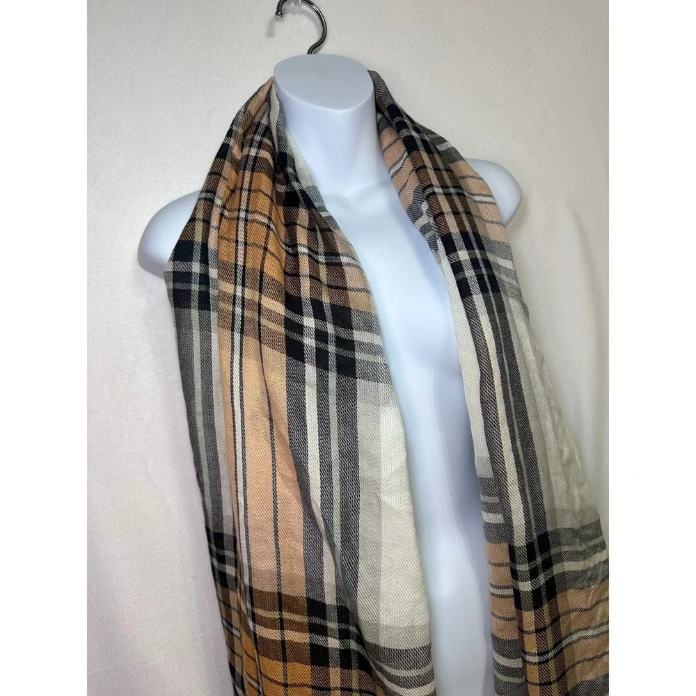 American Eagle‎ Outfitters Plaid Scarf Peach Black White Tan Fringe One Size